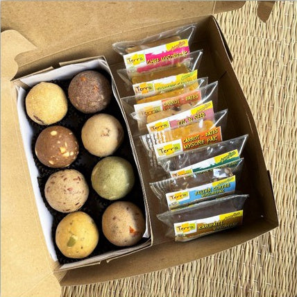 Terra-Sweet Box 9 (Eight ladoos & Mysore paks)